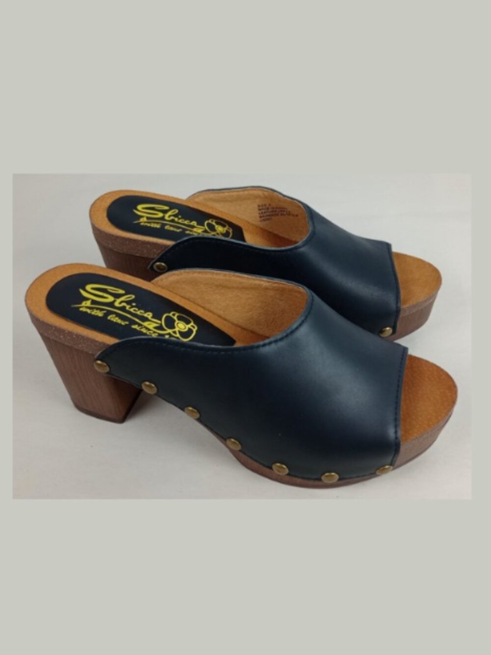 NWOT Sbicca Womens 8 Black Leather Brown Block Heel Brass Studs Peep Toe Mule